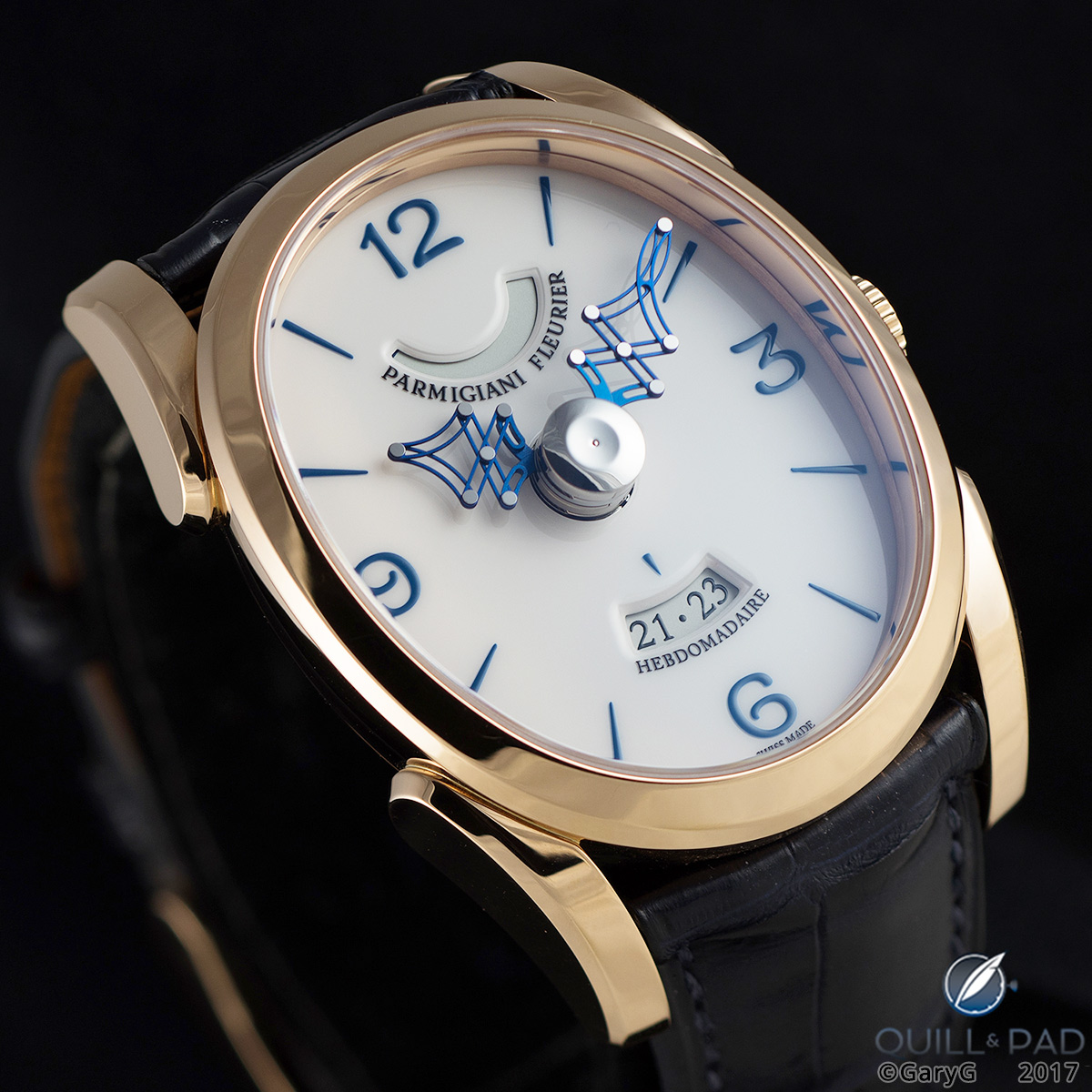 The Parmigiani Ovale Pantographe in red gold