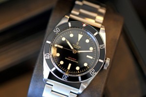 Reviewing The New Tudor Heritage Black Bay Black